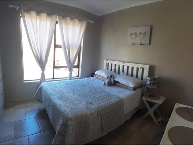 2 Bedroom townhouse sectional for sale in Kabega, Port Elizabeth