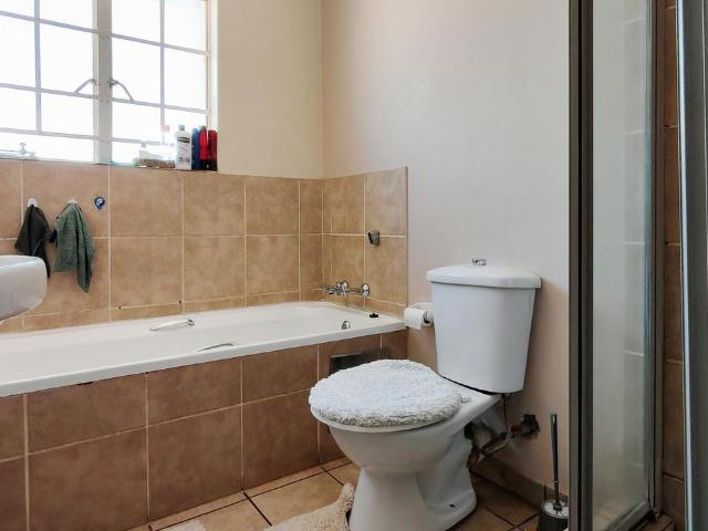 2 Bedroom townhouse sectional for sale in Minnebron, Brakpan
