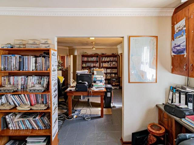 2 Bedroom townhouse sectional for sale in Northcliff, Randburg