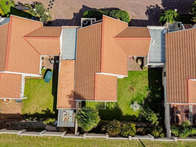2 Bedroom townhouse sectional for sale in Quellerina, Roodepoort