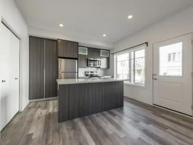 2 Bedroom Townhouse Spruce Grove AB 104841668
