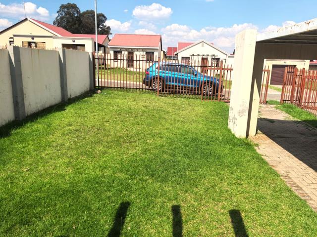 2 Bedroom Townhouse To Let in Tasbet Park