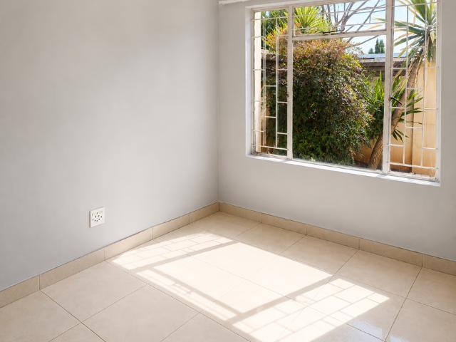 2 Bedroom Townhouse To Let in Valhalla