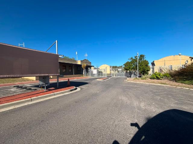2 Bedroom Townhouse To Let in Bardale Village