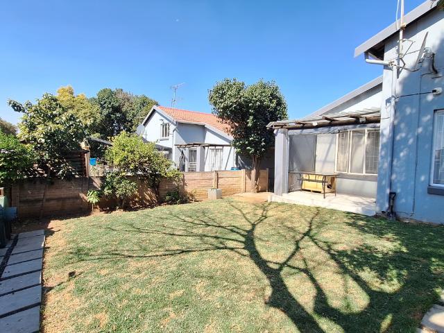 2 Bedroom Townhouse To Let in Eden Glen