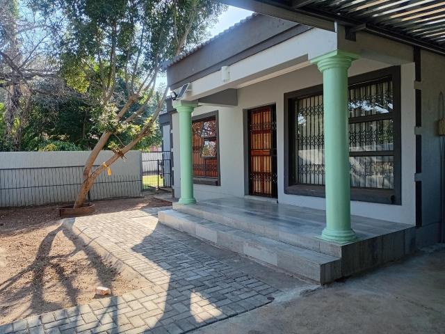 2 Bedroom Townhouse To Let in Impala Park