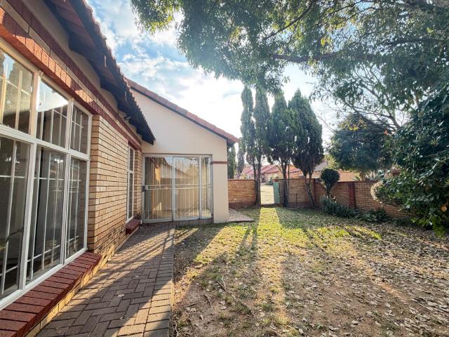2 Bedroom Townhouse To Let in Noordwyk | Waterfall Properties