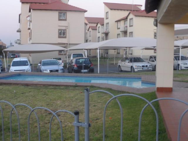 2 Bedroom Townhouse To Let in Ormonde