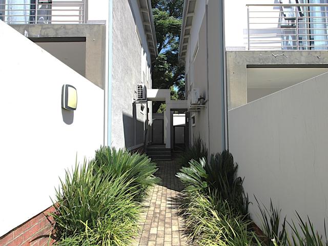 2 Bedroom Townhouse To Let in Rivonia