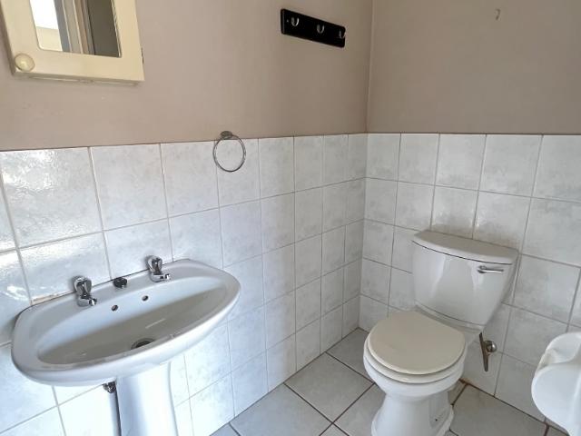 2 Bedroom Townhouse To Rent in Honeydew Ridge