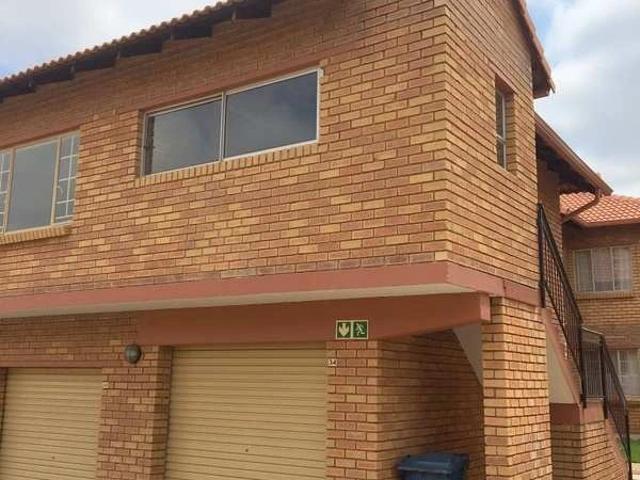 2 Bedroom Townhouse to Rent in Olympus AH