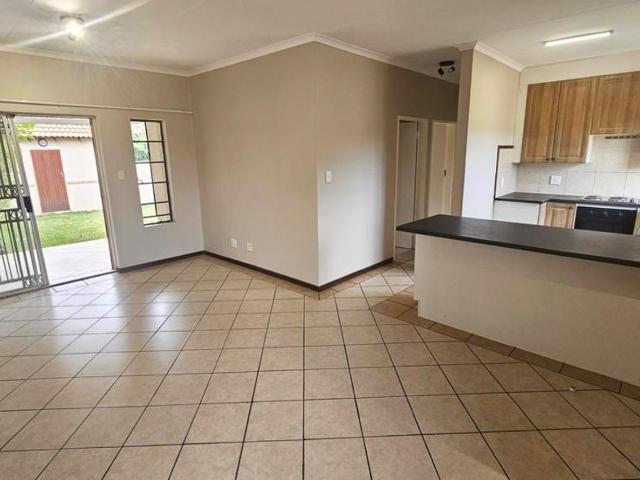 2 Bedroom Townhouse To Rent in Mooikloof Ridge