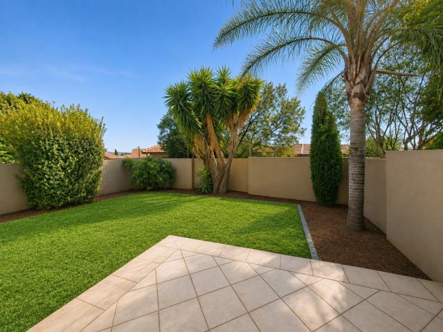 2 Bedroom Townhouse To Rent in Mooikloof Ridge