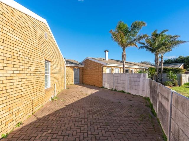 2 Bedroom Townhouse To Rent in Milnerton Ridge