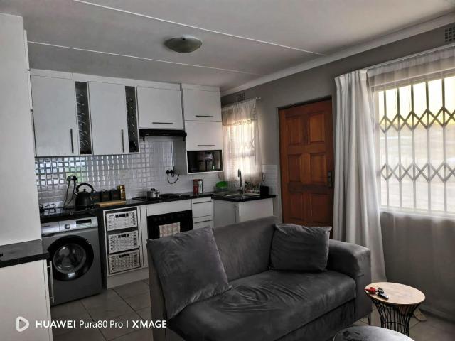 2 Bedroom Townhouse To Rent in Ncambedlana