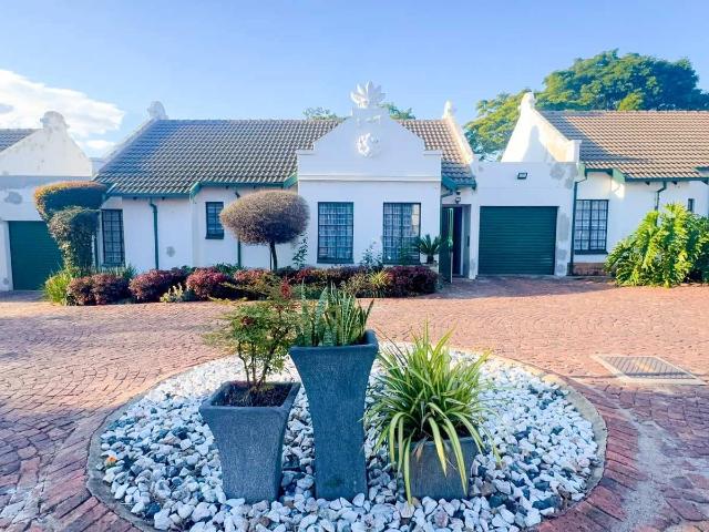 2 Bedroom Townhouse to Rent in Newlands
