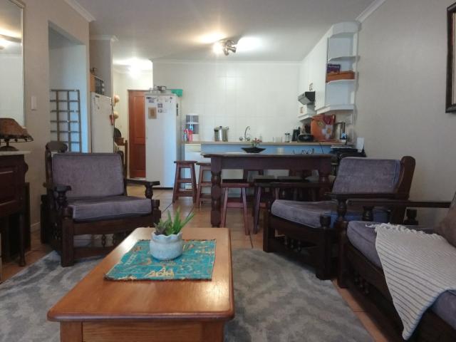 2 Bedroom Townhouse To Rent in Sonstraal Heights