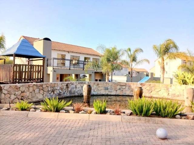 2 Bedroom Townhouse to Rent in Silver Lakes
