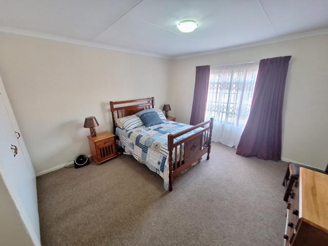2 Bedroom Townhouse To Rent in St Michaels On Sea