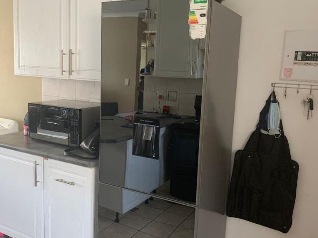 2 Bedroom Townhouse To Rent in Weltevreden Park