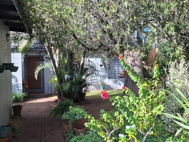 2 Bedroom Townhouse To Rent in White River Ext 16