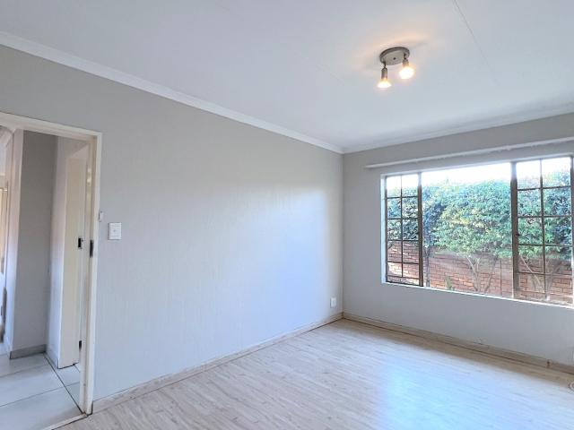 2 Bedroom Townhouse To Rent in Willow Park Manor