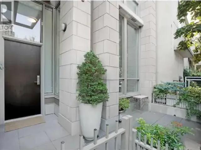 2 Bedroom Townhouse Vancouver BC 101877709