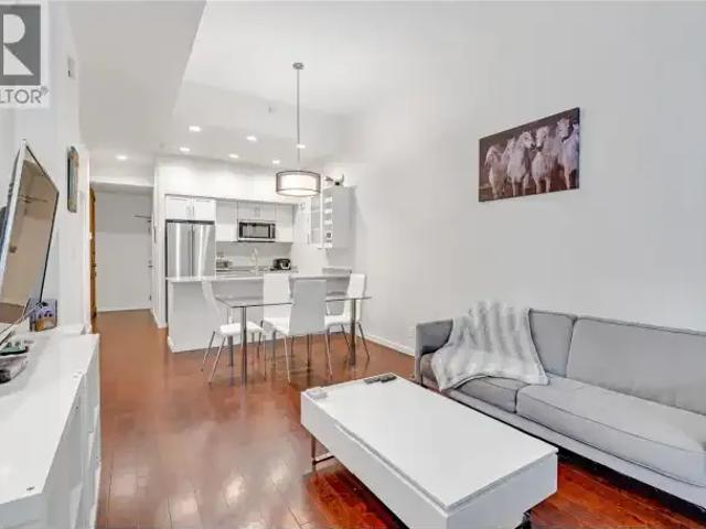 2 Bedroom Townhouse Vancouver BC 103322790
