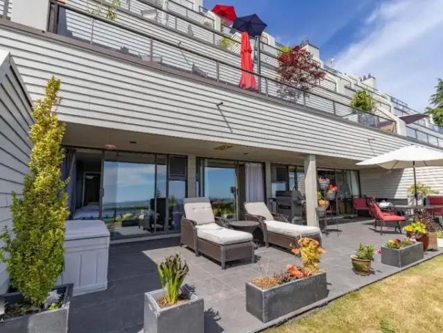 2 Bedroom Townhouse West Vancouver BC LS102846355