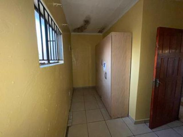 2 bedroom to let in lenasia south