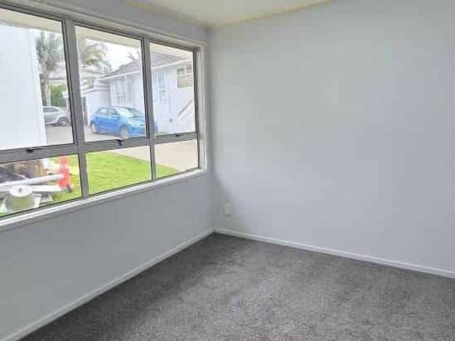 2 Bedroom Unit with 2 bathrooms ready for you!