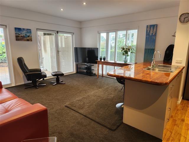 2 BEDROOM UNIT A STONES THROW FROM THE BEACH