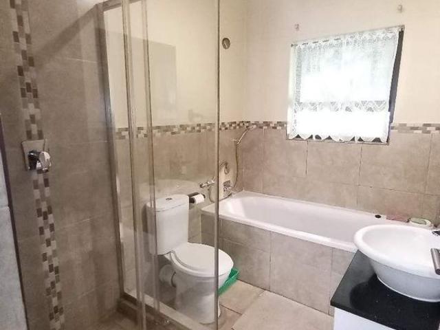 2 Bedroom Unit for sale in Comet, Boksburg