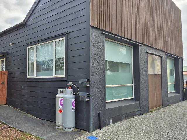 2 Bedroom unit in the heart of town