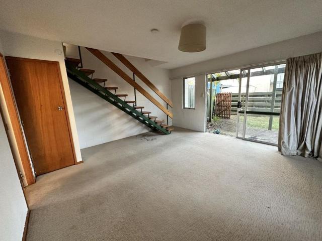 2 Bedroom Unit in Claudelands!