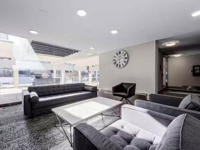 2 Bedroom Upper Canada Court, West