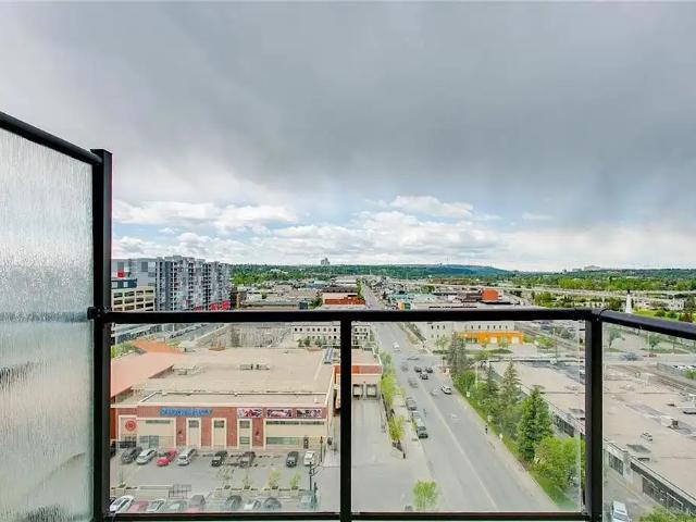 2 BEDROOM VANTAGE POINT DOWNTOWN Great Location !