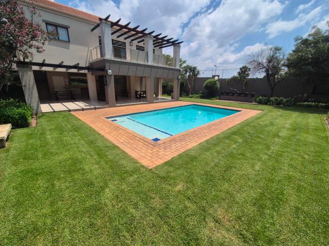 2 BedroomApartment / Flat For Rent inDouglasdale