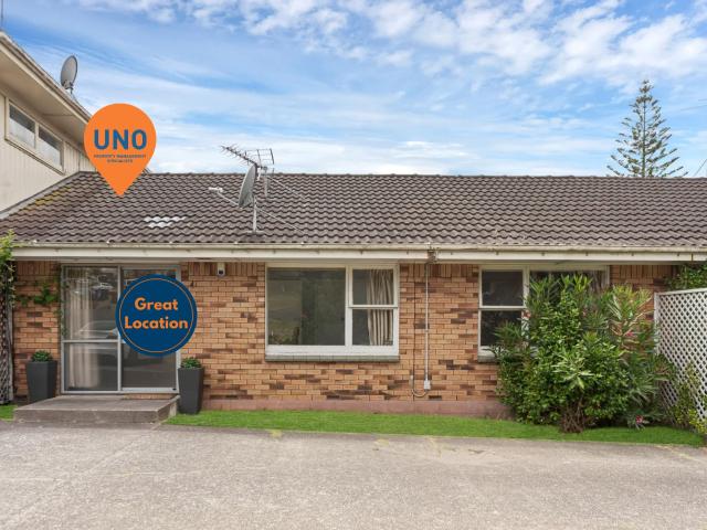2 Bedrooms on Aranui Rd