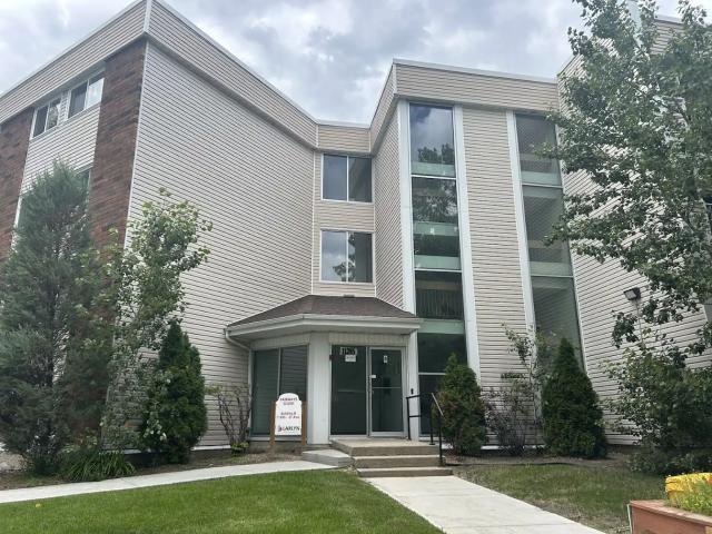 2 bedrooms apartment condo in Sweet Grass area