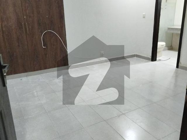 2 Bedrooms Apartment For Rent 18 West Residencia