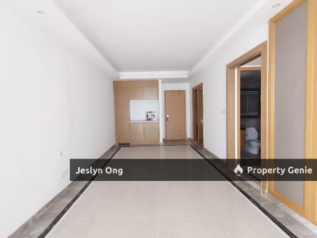 2 Bedrooms Apartment for Rent at R&F