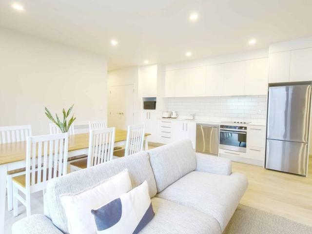 2 Bedrooms, Apartment, Northcote