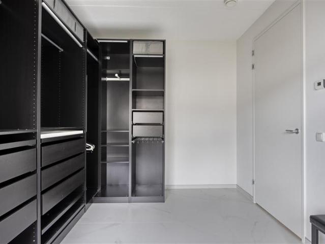 2 bedrooms Apartment Surface Area: 100m2 Furnished