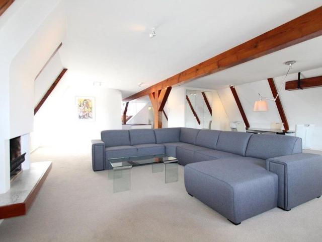 2 bedrooms Apartment Surface Area: 140m2 Unfurnished
