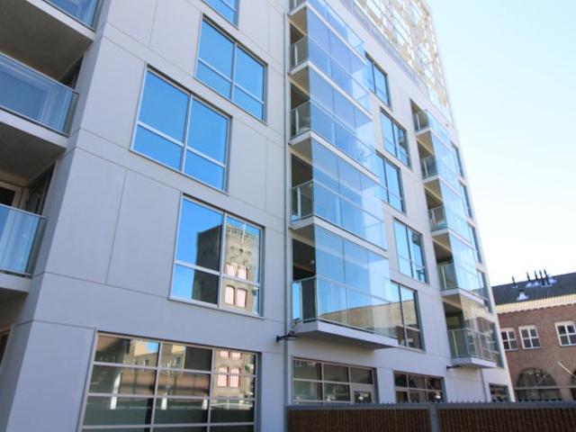 2 bedrooms Apartment Surface Area: 77m2 Unfurnished