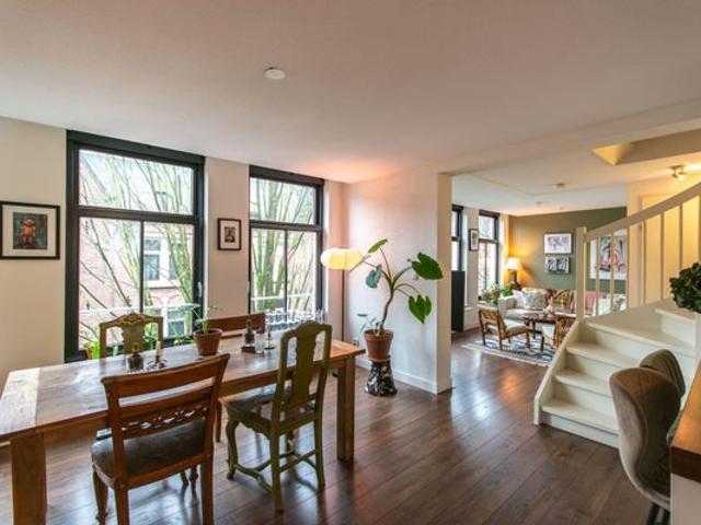 2 bedrooms Apartment Surface Area: 86m2 Furnished