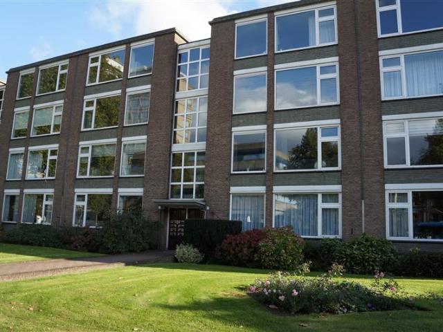 2 bedrooms Apartment Surface Area: 90m2 Furnished