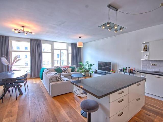 2 bedrooms Apartment Surface Area: 98m2 Furnished
