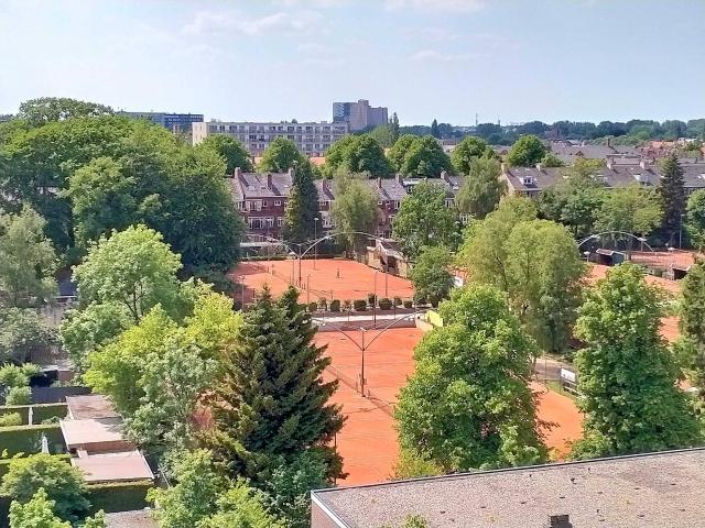2 bedrooms Appartement Surface Area: 126m2